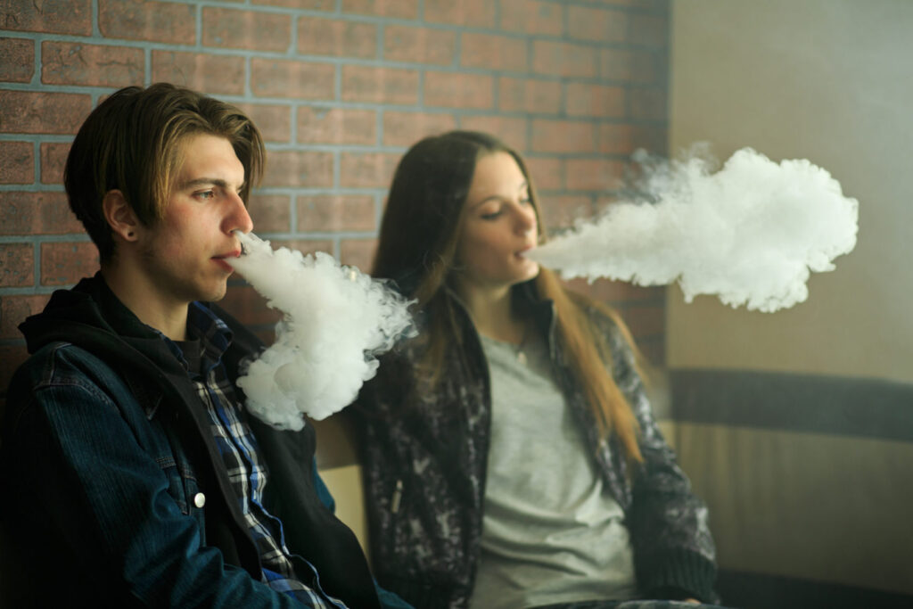  Forbidden Fruit Marijuana Strain , Vape teenagers